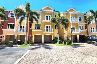 2317 Vintage Dr, Lighthouse Point: photo 1 of 30