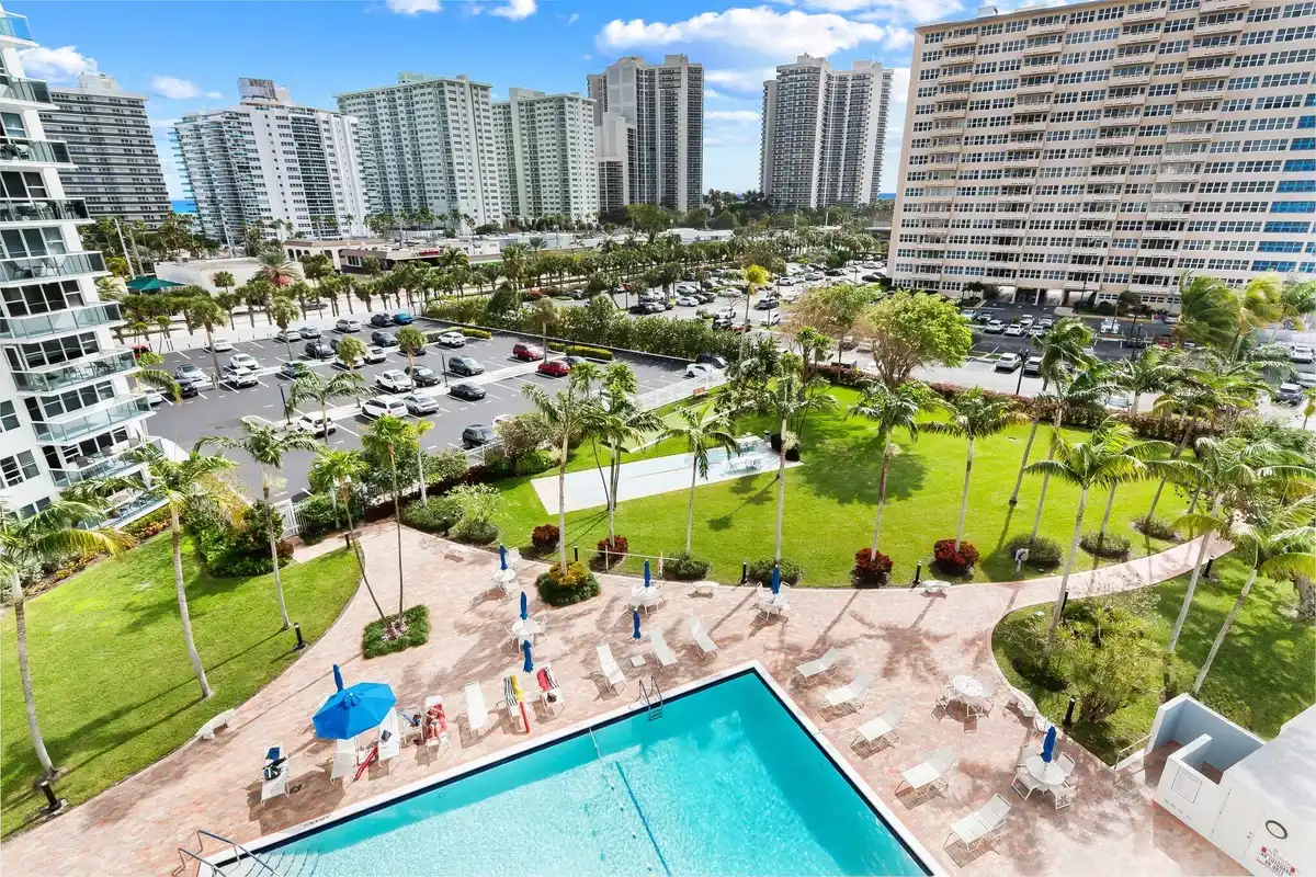 3300 NE 36th St #721, Fort Lauderdale: photo 1 of 47