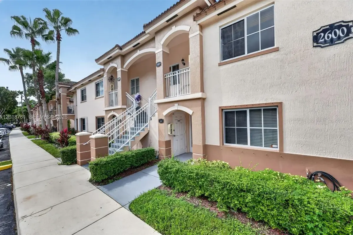 2600 SE 12th Pl #203, Homestead: photo 1 of 38