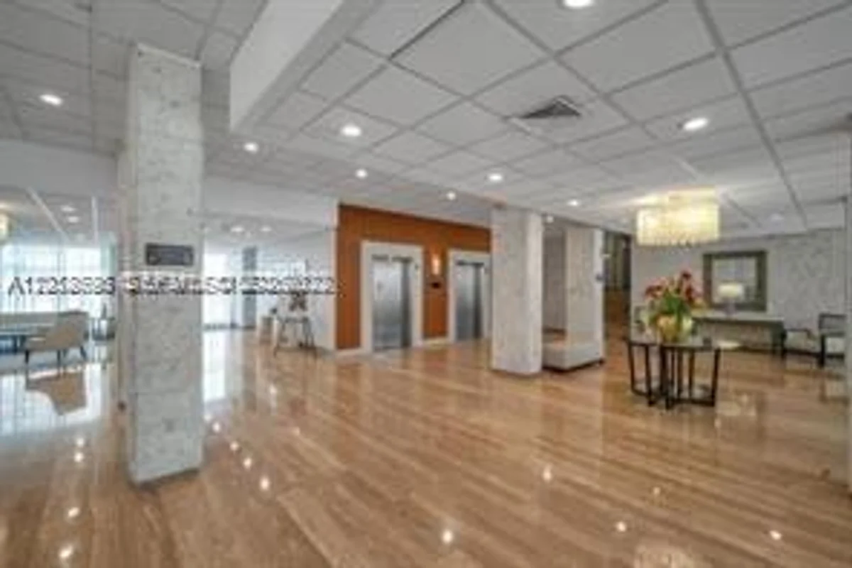 1950 S Ocean Dr #4D, Hallandale Beach: photo 1 of 18