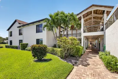 900 Greensward Ln #110-G, Delray Beach: photo 1 of 50