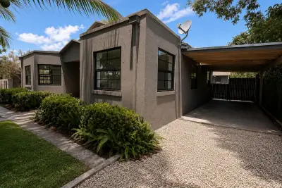 521 48th St, West Palm Beach: photo 1 of 22
