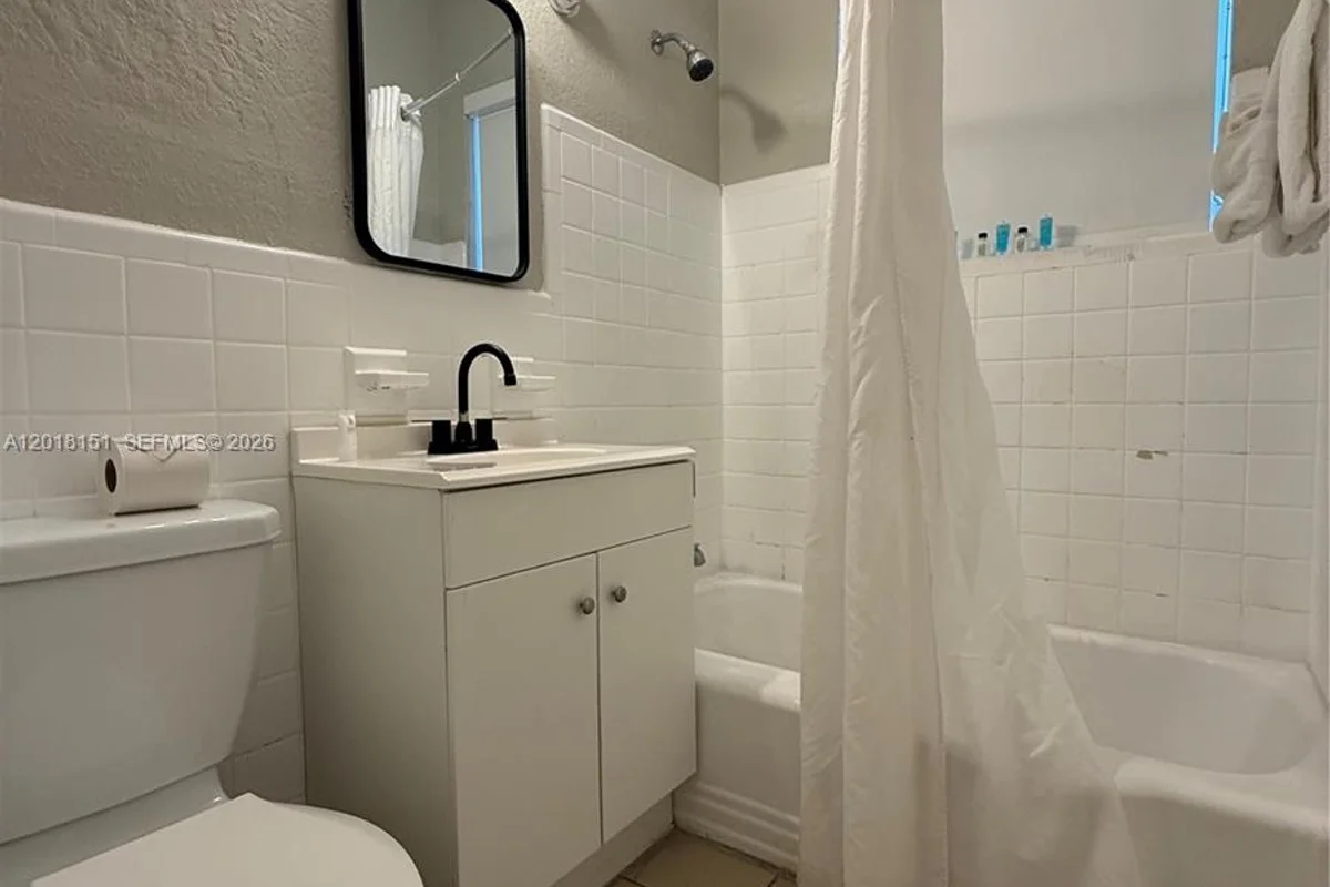 7710 Harding Ave #1, Miami Beach: photo 1 of 10