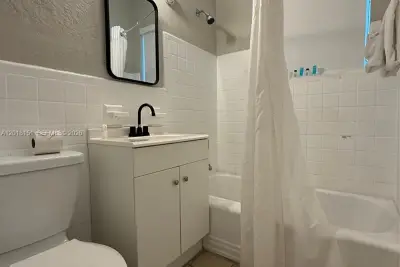 7710 Harding Ave #1, Miami Beach: photo 1 of 10