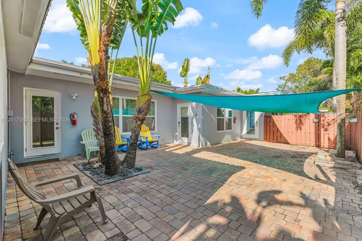 1432 NE 5th Ave, Fort Lauderdale: photo 1 of 54