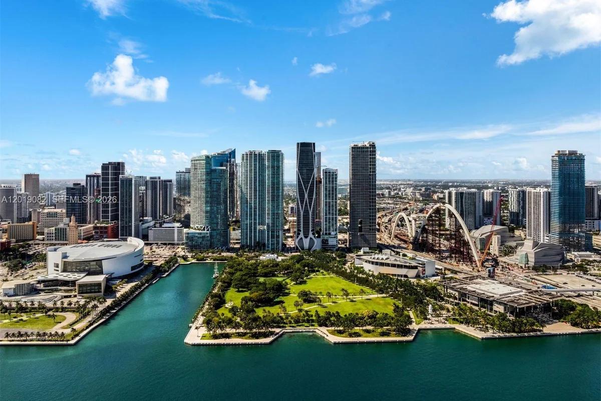 1000 Biscayne Blvd #5101, Miami: photo 1 of 75