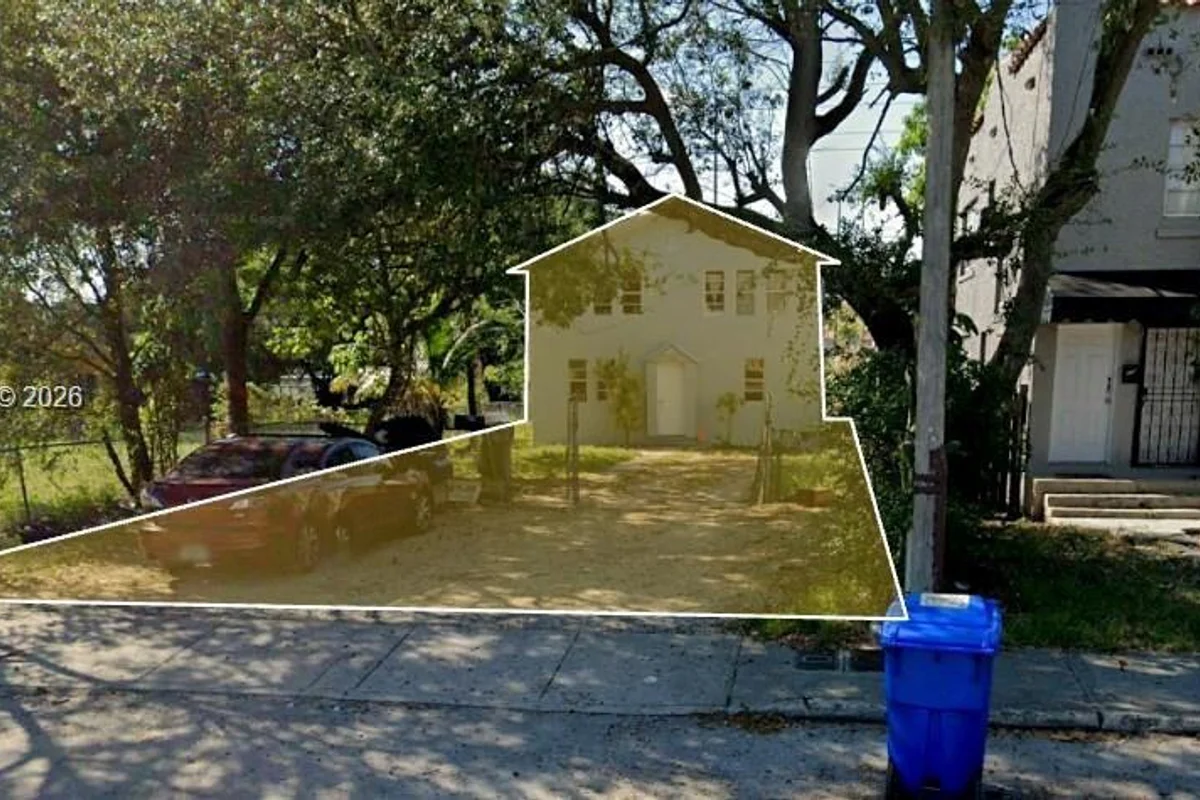 6326 NW 4th Ave, Miami: photo 1 of 8