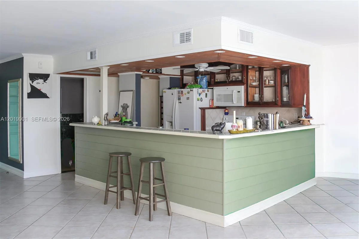 2001 Atlantic Shores Blvd #312, Hallandale Beach: photo 1 of 17