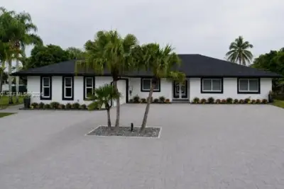 11701 SW 21st Ct, Davie: photo 1 of 35