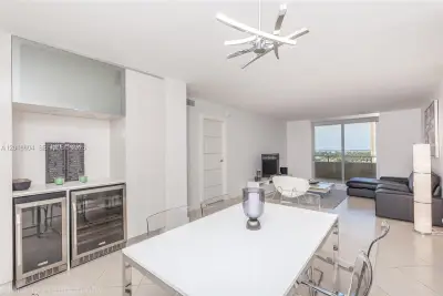 5555 Collins Ave #9U, Miami Beach: photo 1 of 37
