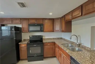 443 NE 195th St #345, Miami: photo 1 of 28