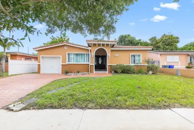 321 N 72nd Ter, Hollywood: photo 1 of 27