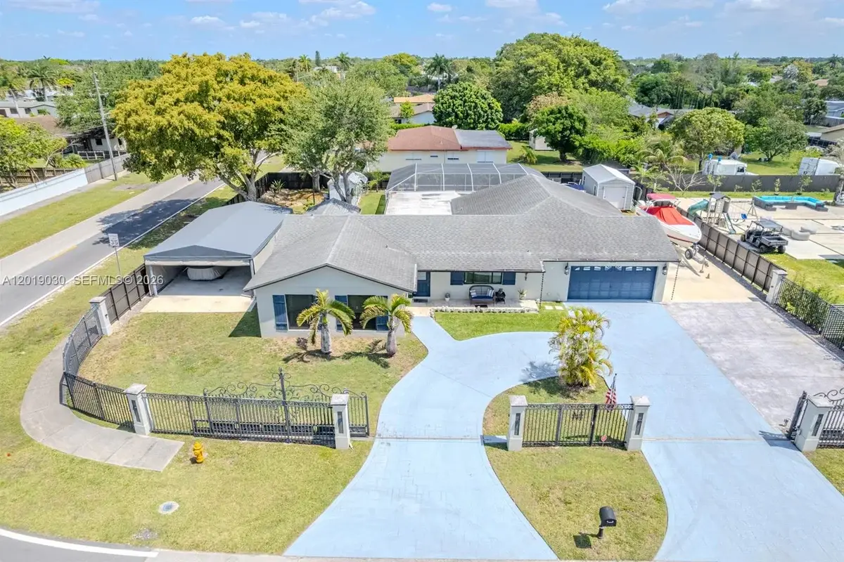 16181 SW 284th St, Homestead: photo 1 of 76