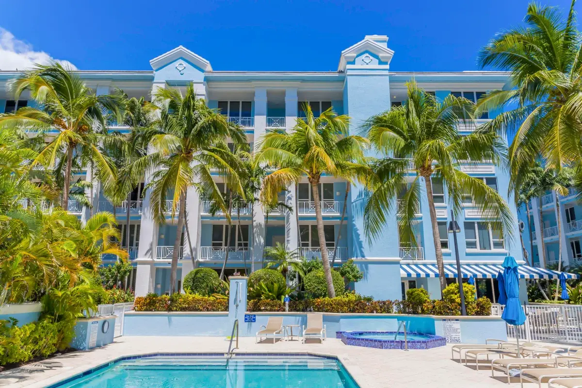 701 SE 21st Ave #204, Deerfield Beach: photo 1 of 39