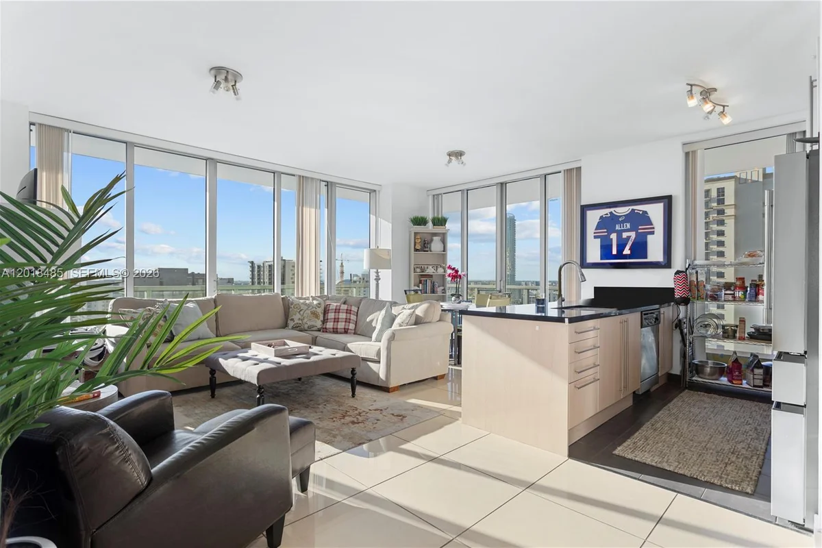 1111 SW 1st Ave #2925-N, Miami: photo 1 of 19
