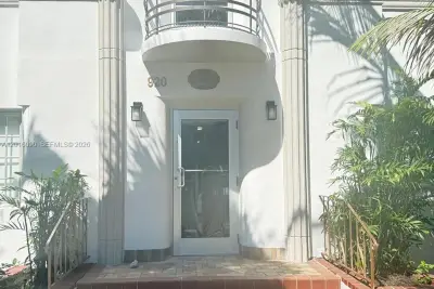 920 Euclid Ave #3, Miami Beach: photo 1 of 12