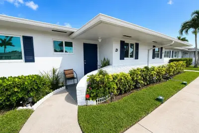 2716 E Emory Dr E #D, West Palm Beach: photo 1 of 15