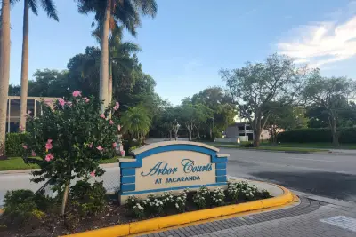 515 NW 98th Ave NW, Plantation: photo 1 of 9