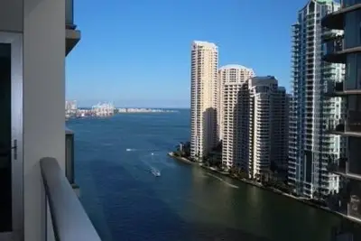 300 S Biscayne Blvd #T1902, Miami: photo 1 of 4