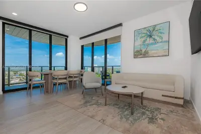 580 72nd St #1112, Miami Beach: photo 1 of 29