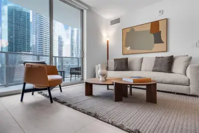 77 SE 5 #1601, Miami: photo 1 of 58