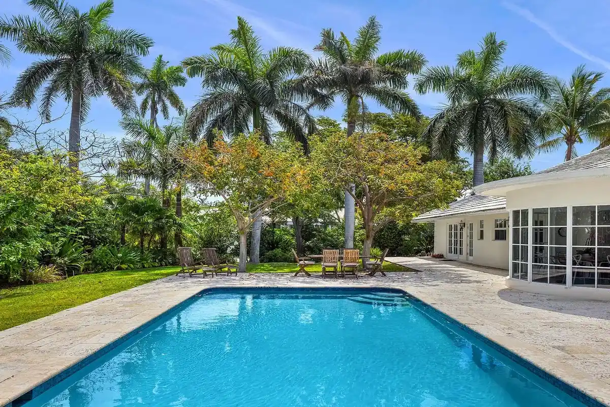 335 Old School Rd, Gulf Stream: photo 1 of 29