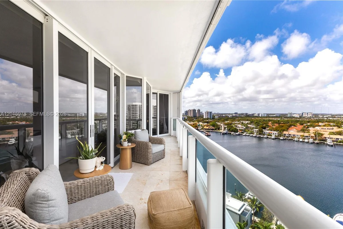 21055 Yacht Club Dr #1707, Aventura: photo 1 of 48