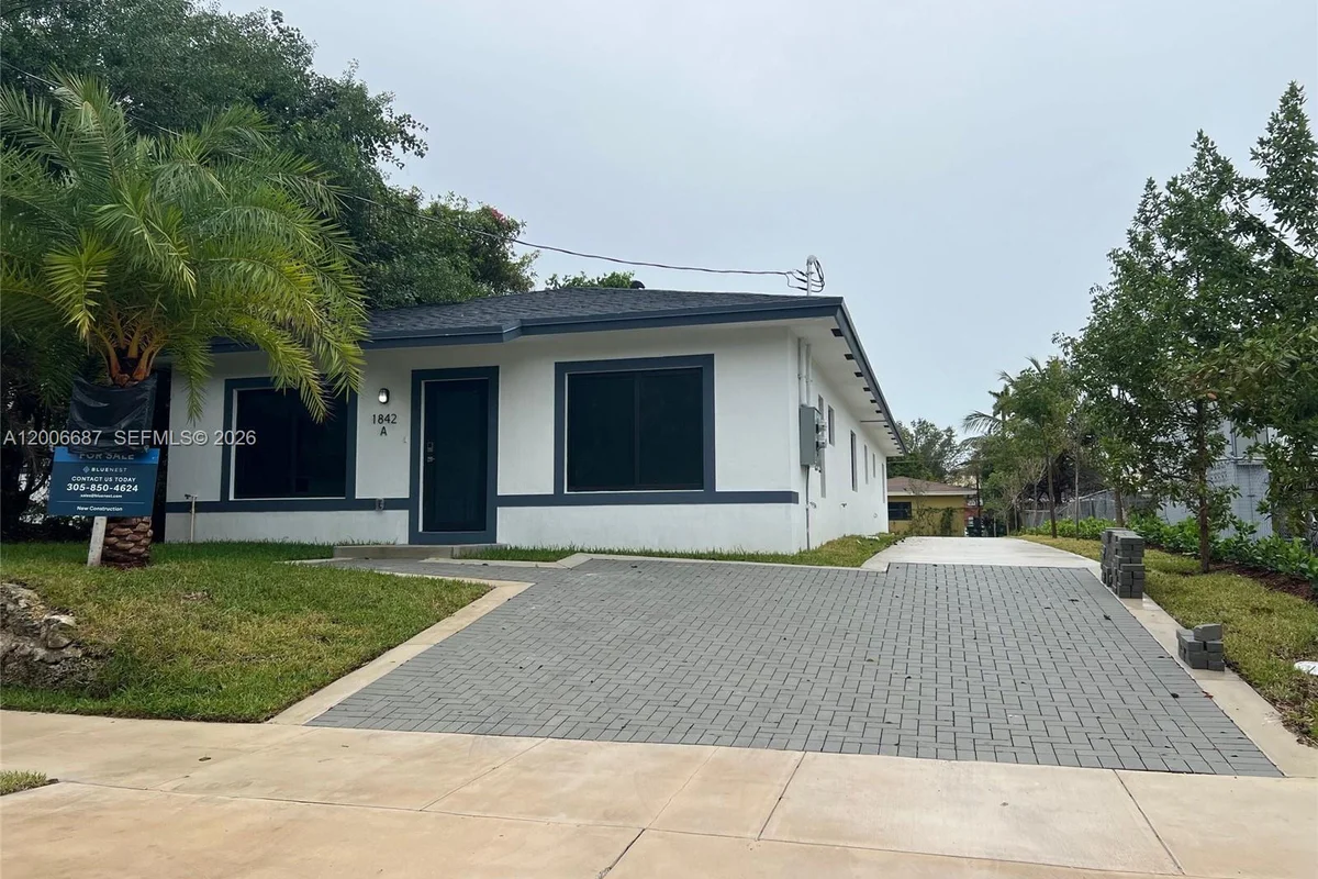 Townhouse in Miami: photo 1 of 1