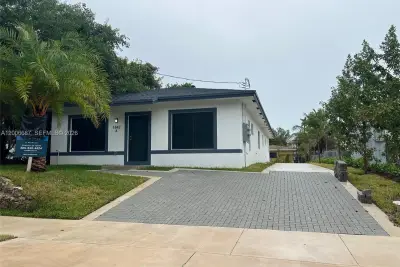 Townhouse in Miami: photo 1 of 1