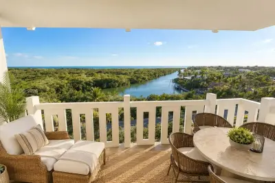 1121 Crandon Blvd #E708, Key Biscayne: photo 1 of 12