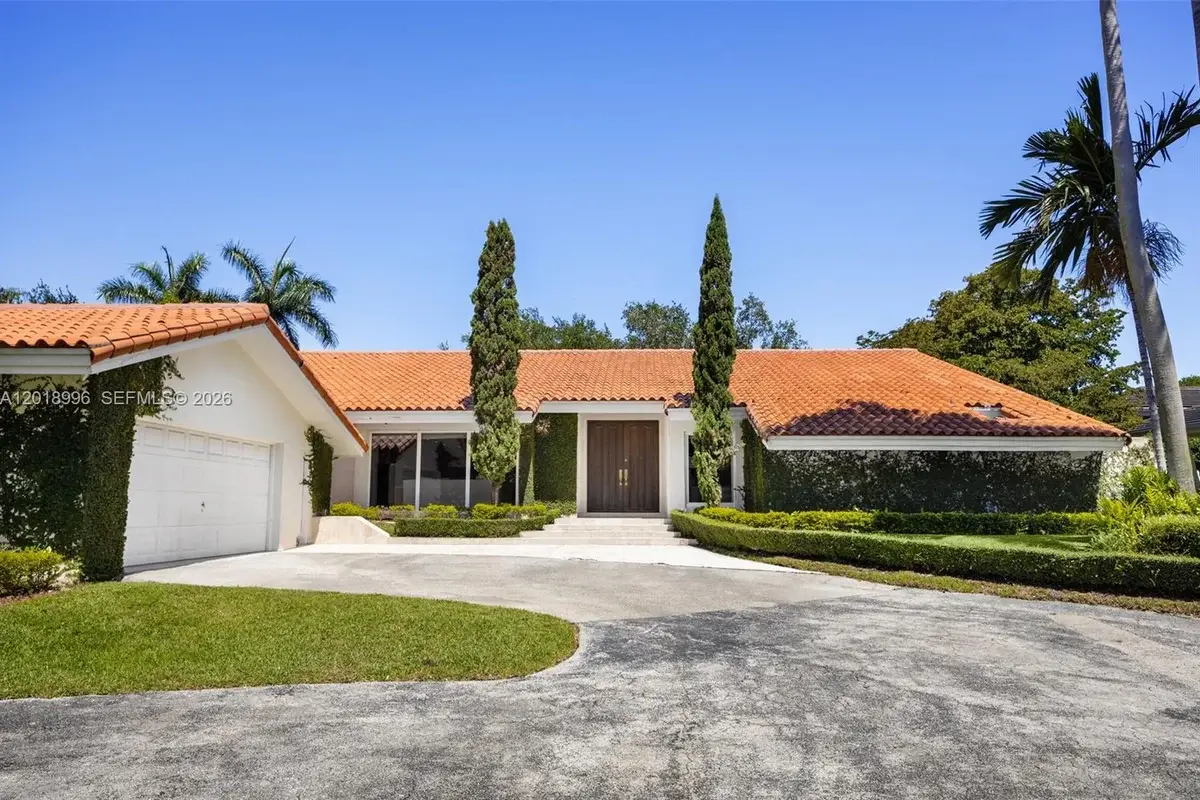 7230 Vistalmar St, Coral Gables: photo 1 of 35