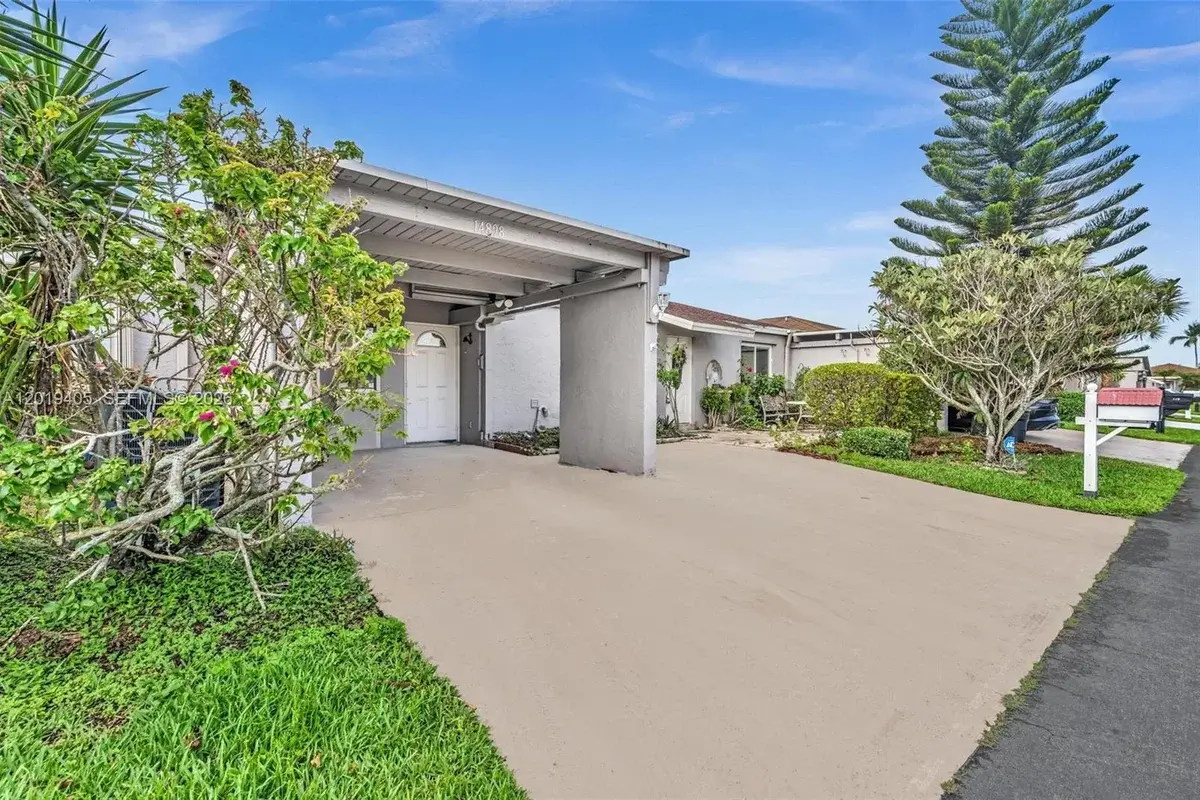 14898 Wildflower Ln, Delray Beach: photo 1 of 40