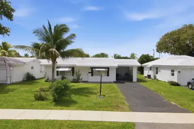 220 Leisure Blvd, Pompano Beach: photo 1 of 30