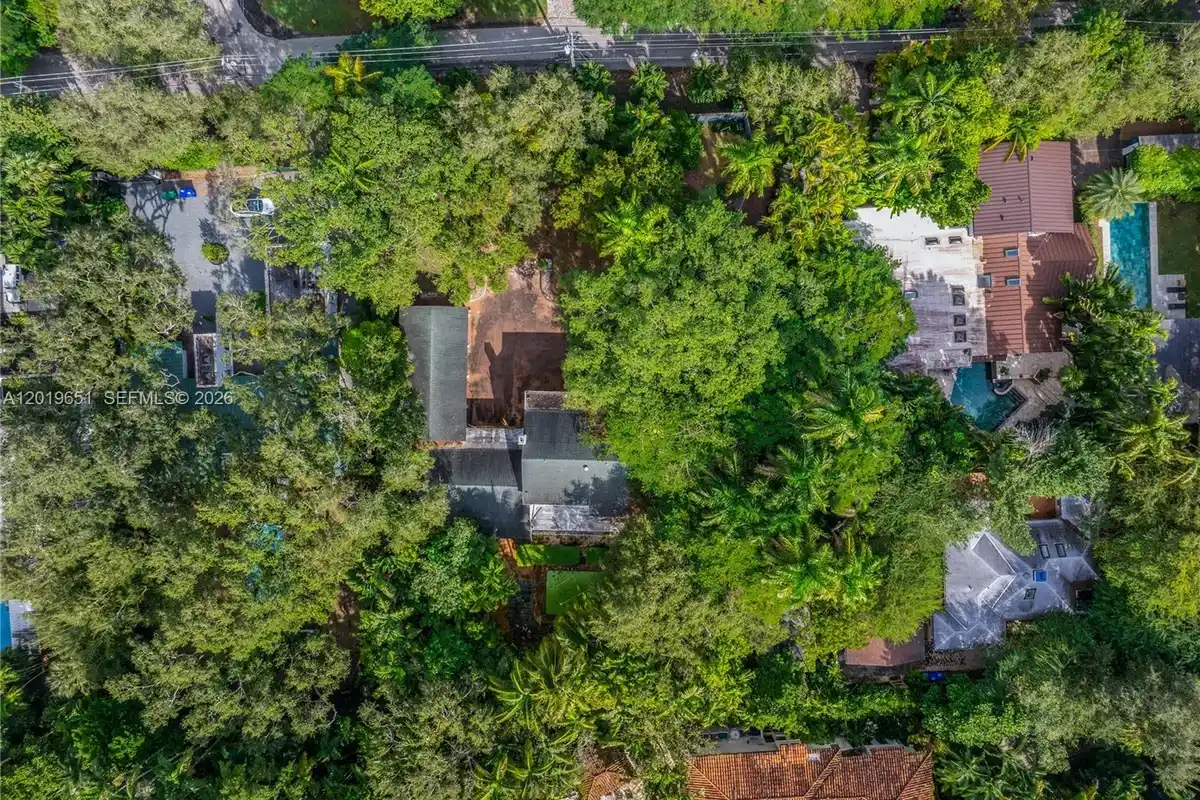 3720 Poinciana Ave, Miami: photo 1 of 29