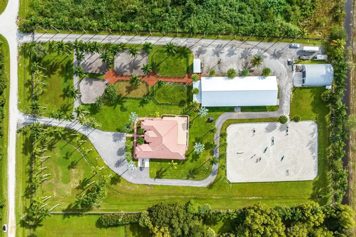 2587 Skipiks Way, Wellington: photo 1 of 100