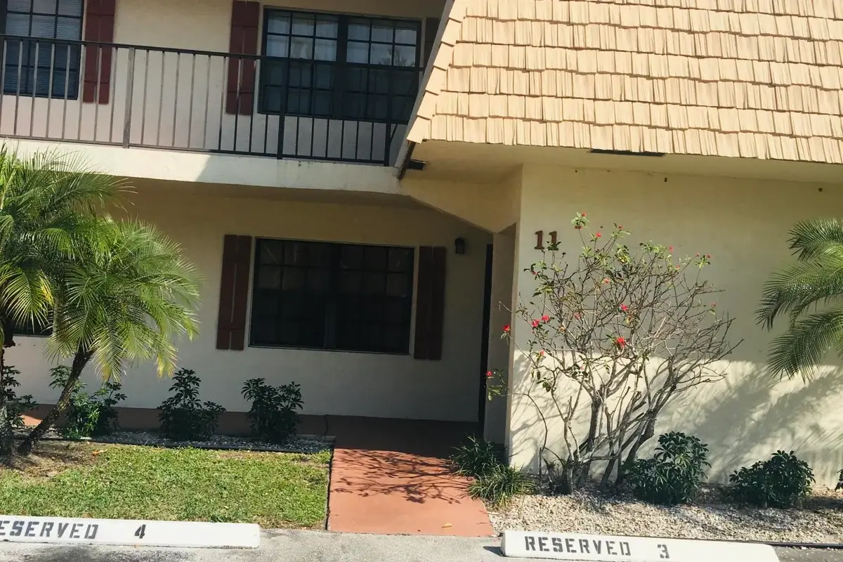 4243 Oak Terrace Dr, Greenacres: photo 1 of 20