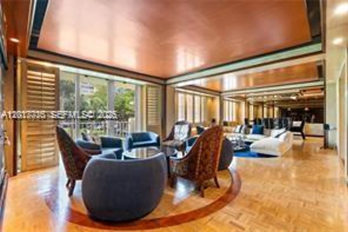 11111 Biscayne Blvd #227, North Miami Beach: photo 1 of 29