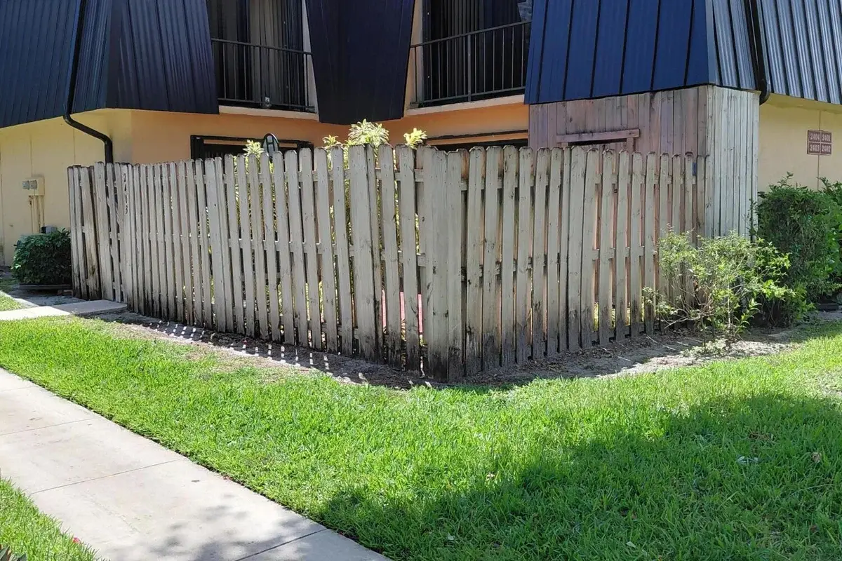 2403 S Waterside Dr, Lake Worth: photo 1 of 11