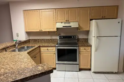 2205 S Cypress Bend Dr #307, Pompano Beach: photo 1 of 8