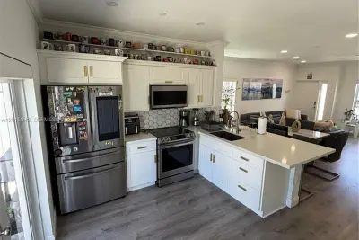 2824 SW 145th Ct, Miami: photo 1 of 43