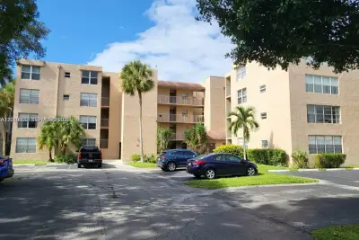 9440 Live Oak Pl #201, Davie: photo 1 of 14