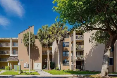3581 SW 117th Ave #5-206, Miami: photo 1 of 5