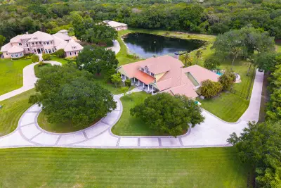 13300 SW 36th Ct, Davie: photo 1 of 31