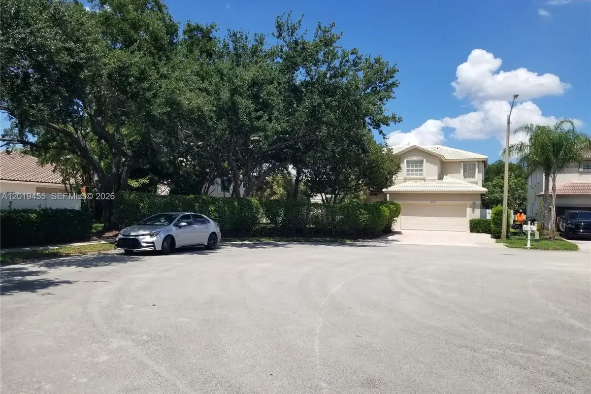 17047 NW 16th St, Pembroke Pines: photo 1 of 42