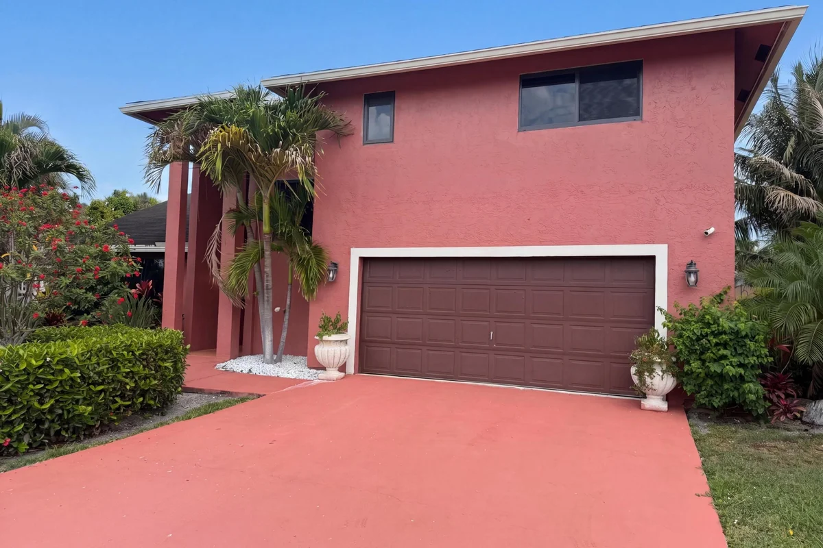 118 Waterway, Royal Palm Beach: photo 1 of 16