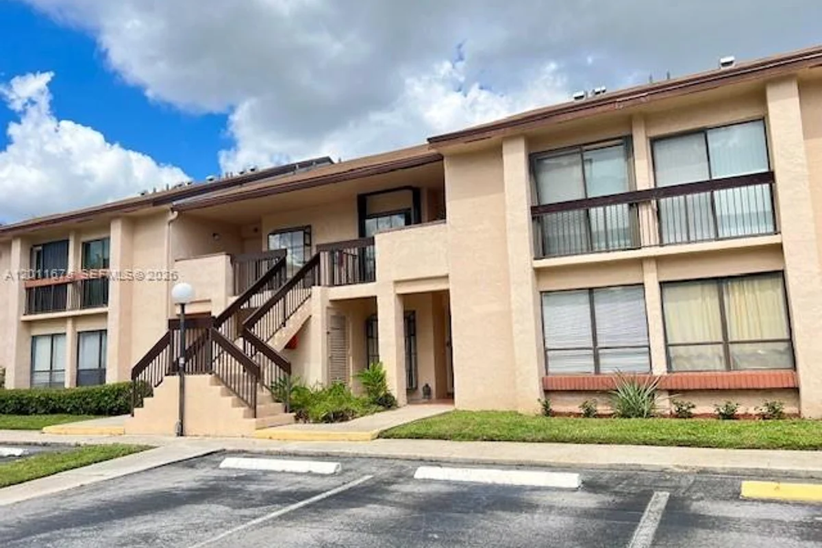 2355 SW 15th St #73, Deerfield Beach: photo 1 of 32