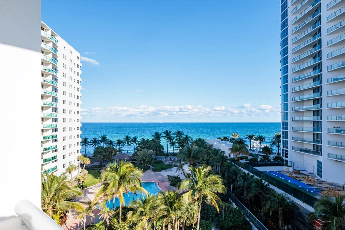 3001 S Ocean Dr #727, Hollywood: photo 1 of 36