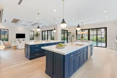 1016 SE 8th St, Fort Lauderdale: photo 1 of 93