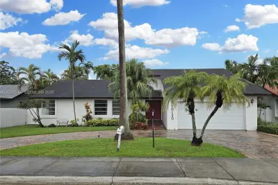 10120 SW 127th Ave, Miami: photo 1 of 5