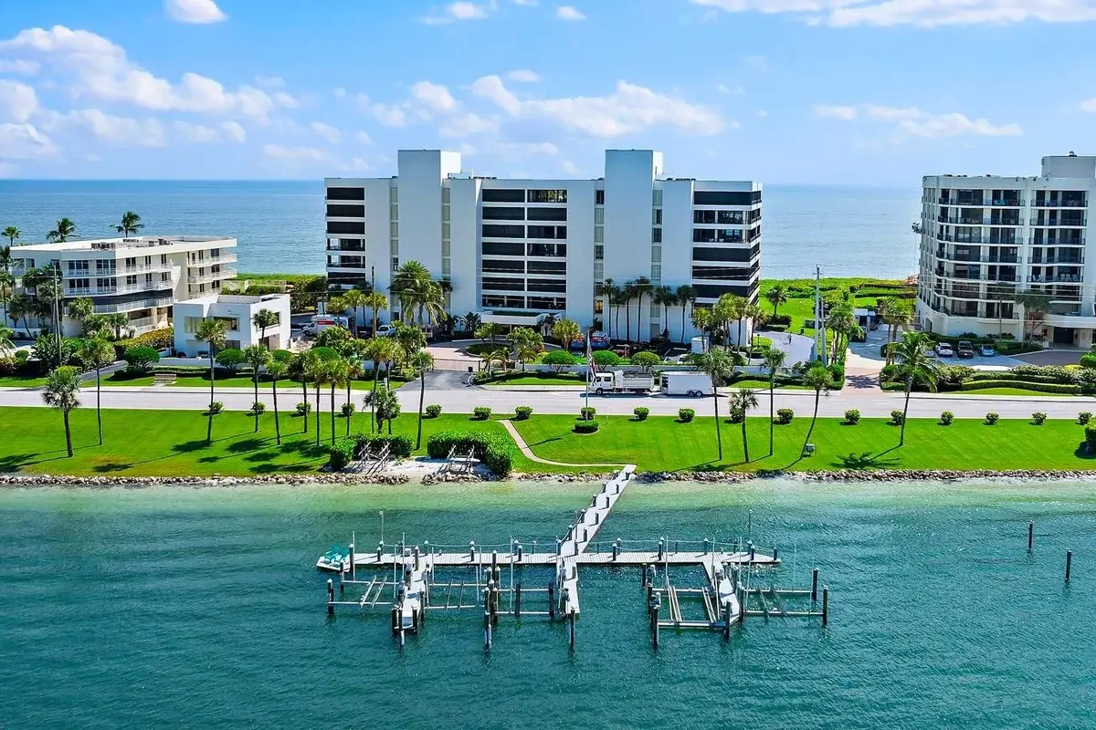 19900 Beach Rd #201, Jupiter: photo 1 of 29